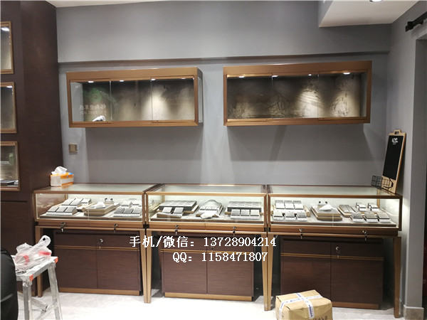 積極配合，值得合作的珠寶展柜廠(chǎng)家！